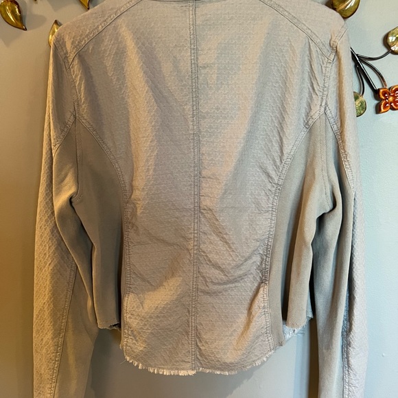 Light bluegray lightweight button down dress jacket - Picture 2 of 9